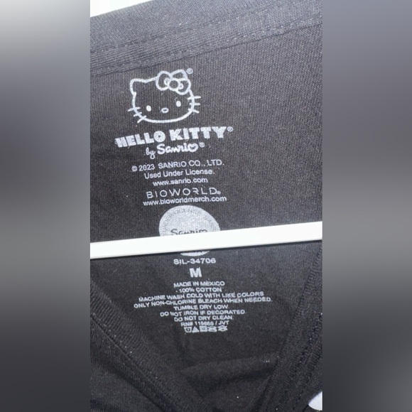 Hello Kitty T Shirt Juniors Medium New - Picture 3 of 6
